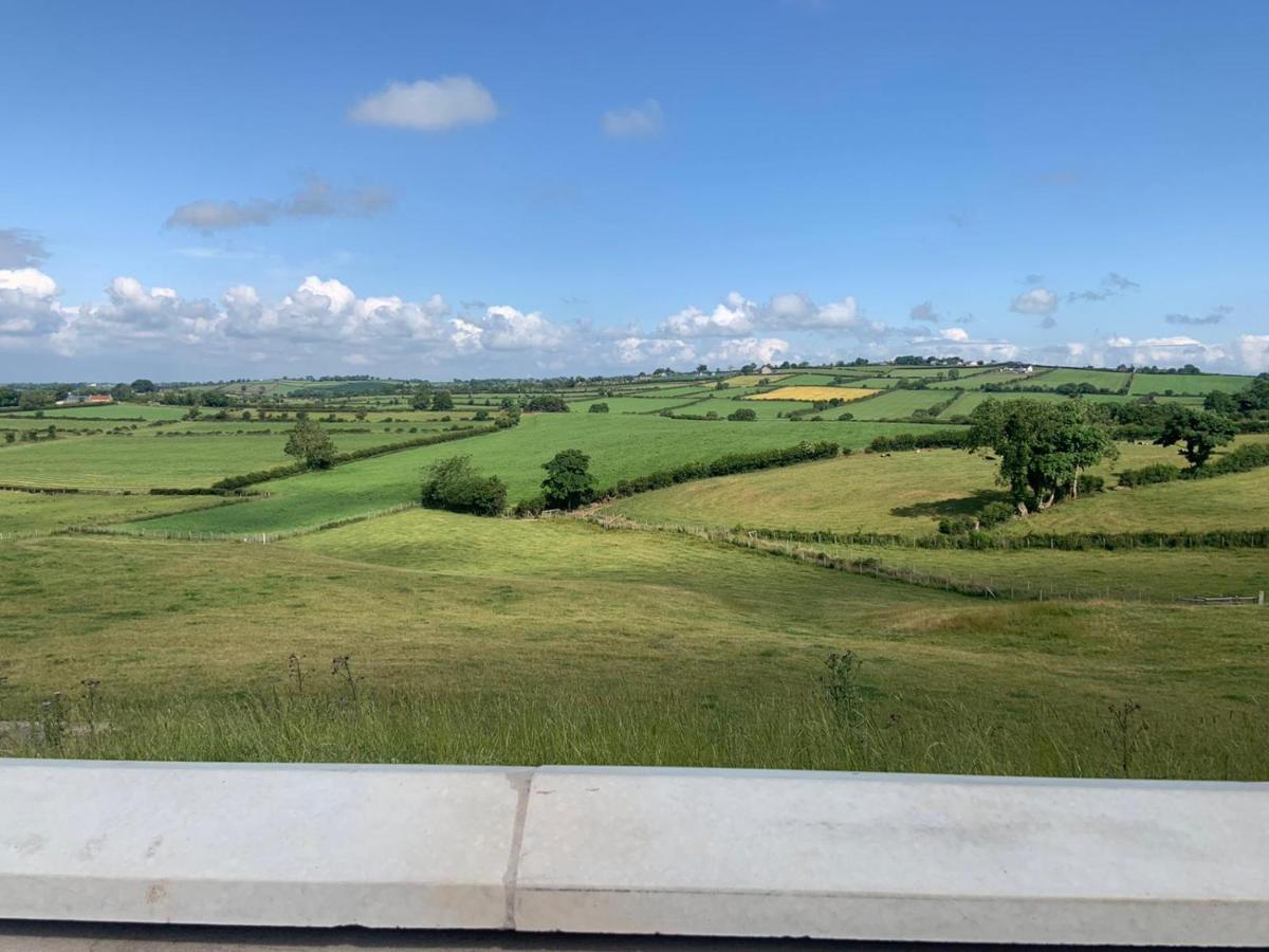 Gracey'S Hillside Lodge Ballyward ภายนอก รูปภาพ